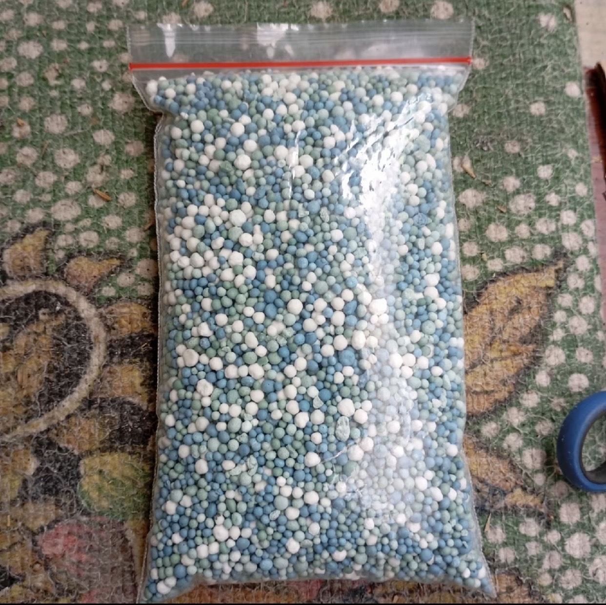 Pupuk NPK Khusus Mawar